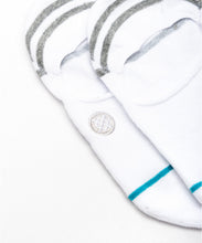 Load image into Gallery viewer, Stance Gamut 2 White Socks Medium