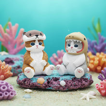 Load image into Gallery viewer, Sitting Aquarium Cats Blind Box Mini Figure | One Random
