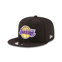 Load image into Gallery viewer, New Era Los Angeles Lakers Black 9Fifty Snapback
