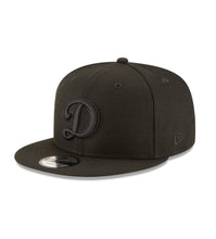 Load image into Gallery viewer, New Era Los Angeles Dodgers Blackout 9Fifty Snapback
